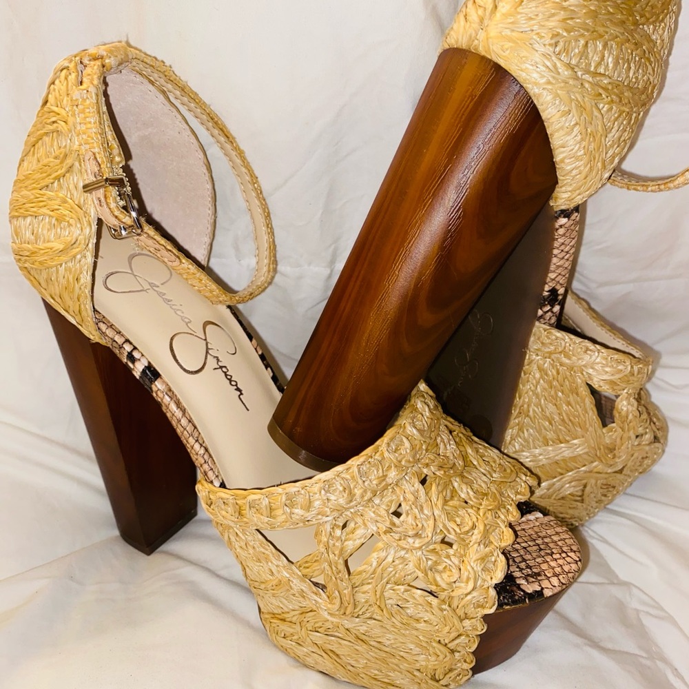 Gorgeous casual high heels